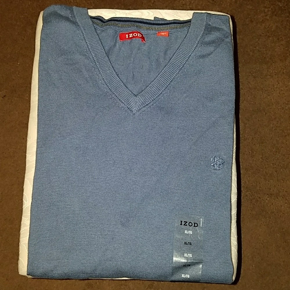 IZOD SWEATHER VEST